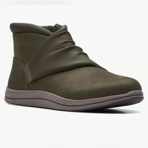 Cloudsteppers by Clarks Shoes - Clarks Cloudsteppers Slip On Olive  Ankle Flat Boots Size 7